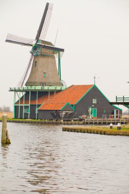 Zaanse Schans'a yel değirmeni