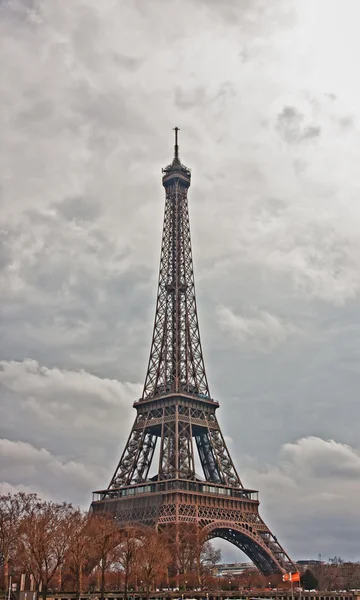 De Eiffeltoren in Parijs, Frankrijk — Stockfoto