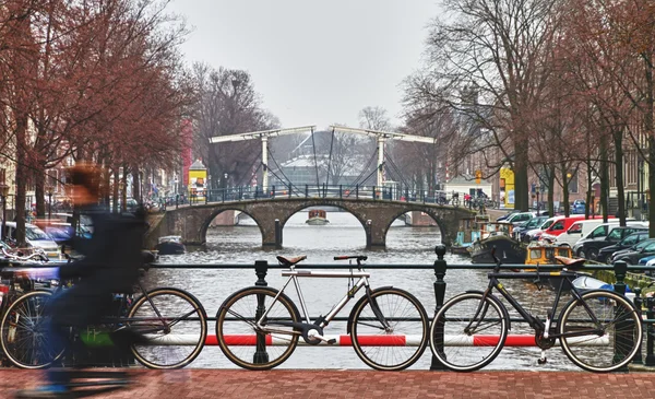 Bicycles in amsterdam — Stock Photo, Image