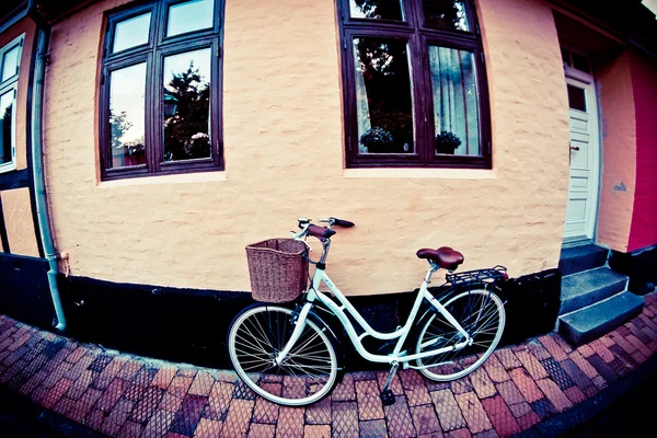 bornholm Adası üzerinde bir evde Bisiklet