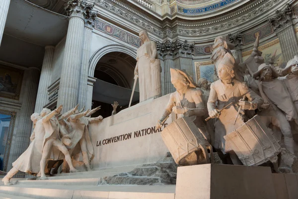Statyer av pantheon i Paris — Stockfoto
