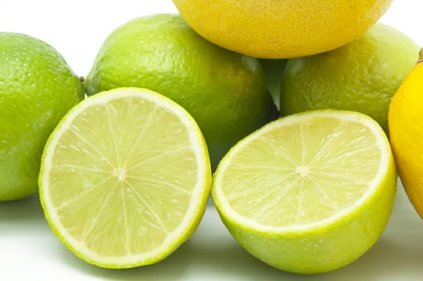 Limette e limoni — Foto Stock