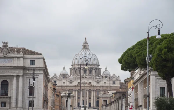 Basilica of St. Peter — Stock Photo, Image
