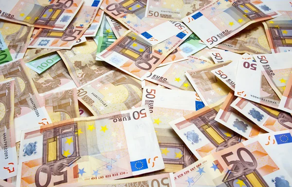 Räkningar 50 och 100 euro — Stockfoto