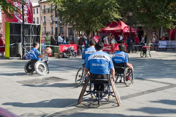 Cadeira de rodas dos homens Basquete Ação — Fotografia de Stock