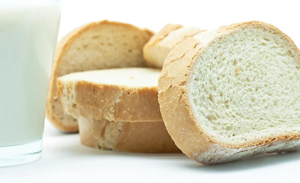 Leche y pan —  Fotos de Stock