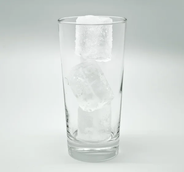 Vidrio con hielo — Foto de Stock