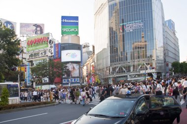 Shibuya geçerken, tokyo