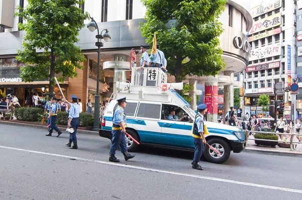 Japanese police in Tokyo — Stock Photo, Image