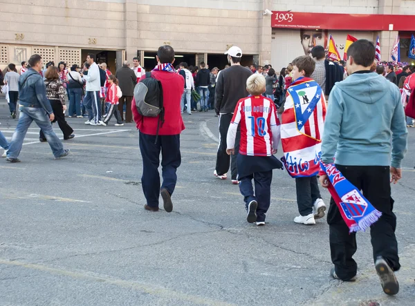 Fuera del estadio Vicente Calderón, Madrid, España — Foto de Stock