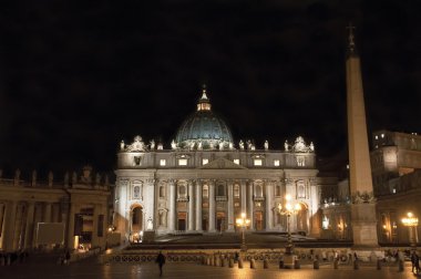 St. peter's square, gece