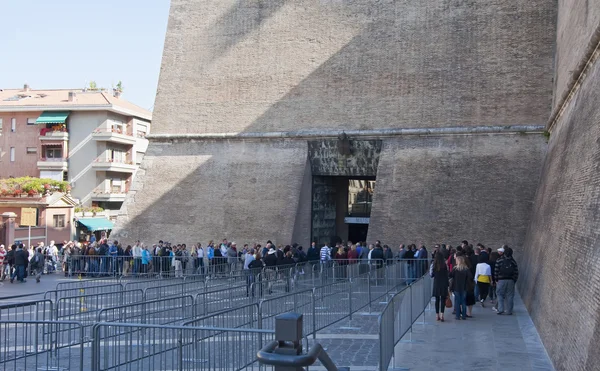 Fuori dai Musei Vaticani, Roma — Foto Stock