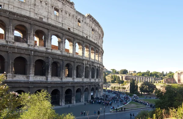 Touristen im Kolosseum, Rom — Stockfoto