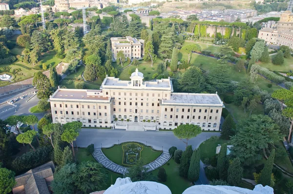 Вид на резиденцию Ватикана в Риме — стоковое фото