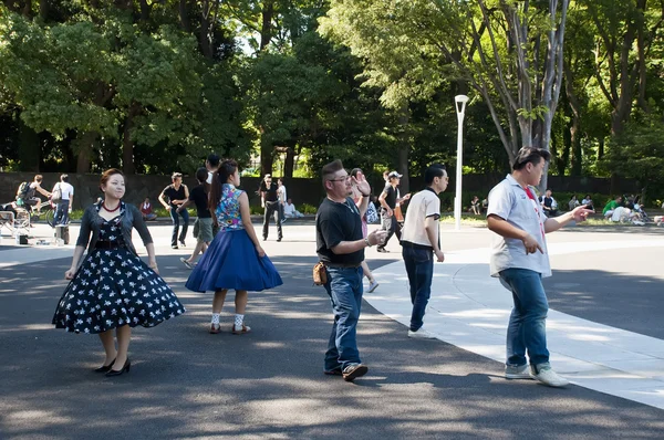Japanese dancing in Yoyogi Park, Japan — Stock Photo, Image