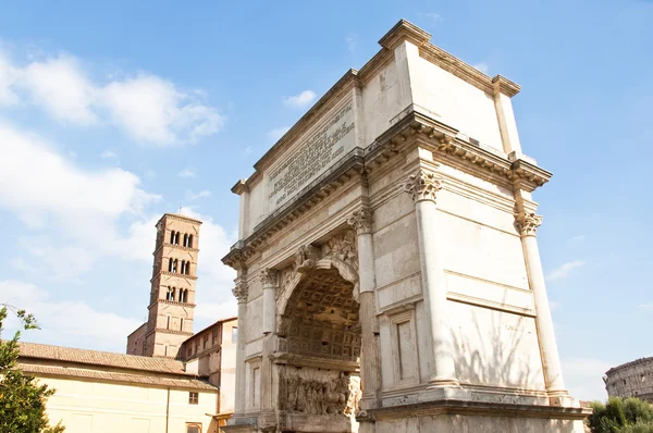 Oblouk titus v římské fórum — Stock fotografie