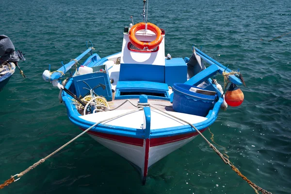Vissersboten op samos — Stockfoto