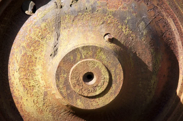 Roues en acier rouillées — Photo