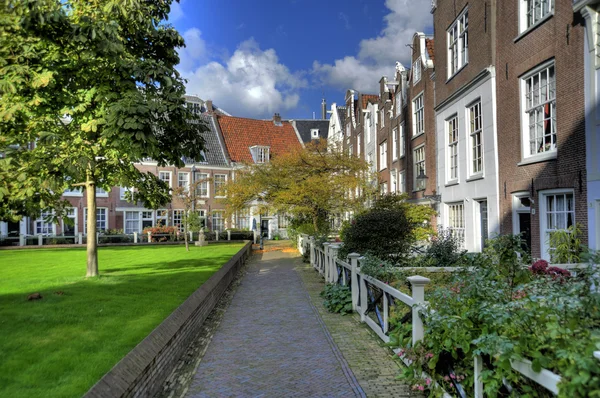 Beguinage in amsterdam hdr — Stock Photo, Image