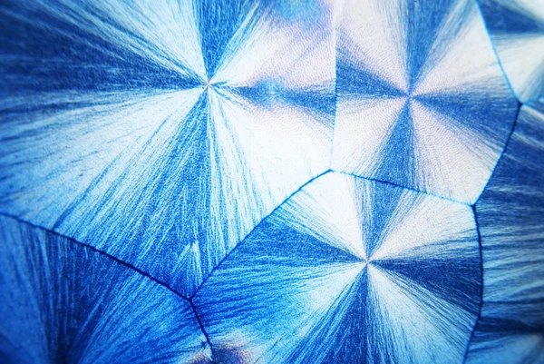 Microkristallen van ascorbinezuur in gepolariseerd licht — Stockfoto