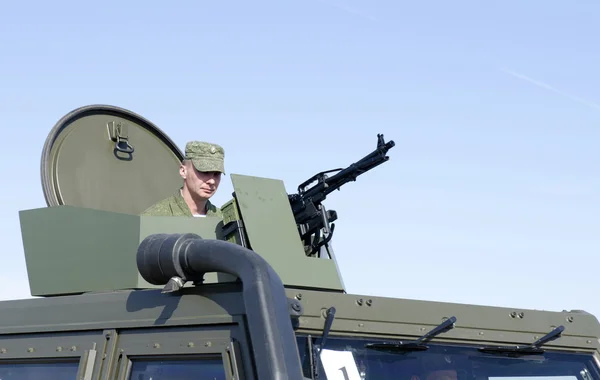 Armored military vehicle «Lynx» — 图库照片