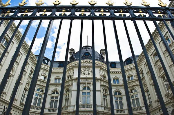 Gate Blocking Palace — Stock Photo, Image