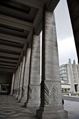 Brussels Expo Sidewalk Pillars clipart