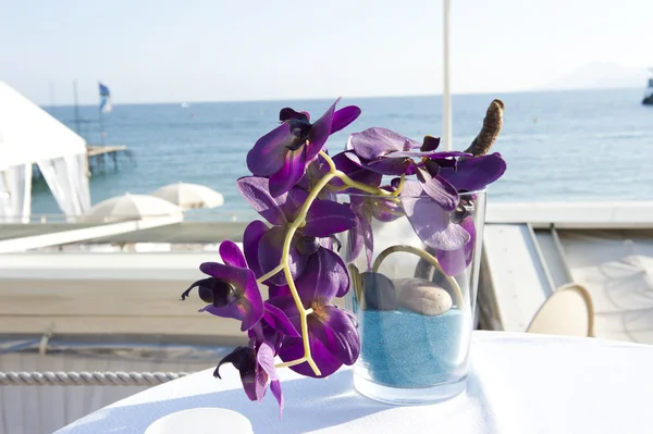 Purple Flower Centerpiece — Stock Photo, Image