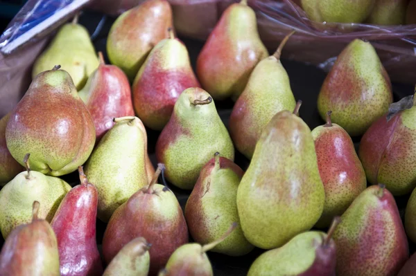 Reddish Green Pears — Stock Photo, Image