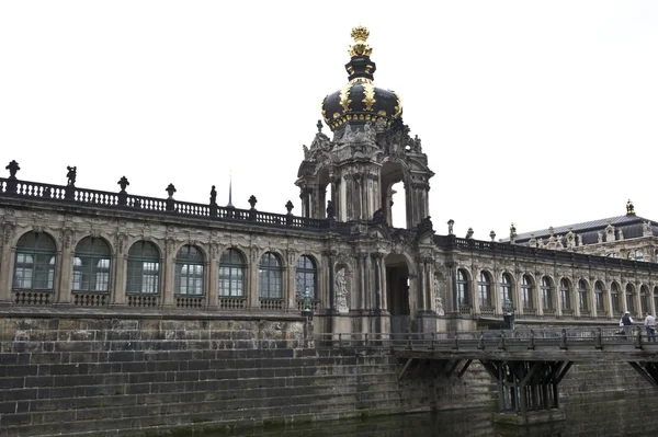 Dresden gracht — Stockfoto