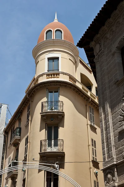 Monaco trekantiga arkitekturen — Stockfoto