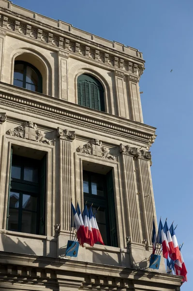 Fuera de las banderas francesas — Foto de Stock