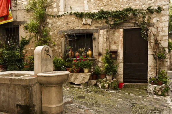 Saint-Paul-de-Vence fontanna — Zdjęcie stockowe