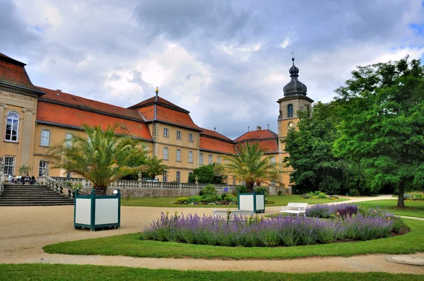 Naturaleza del parque de verano de Schloss Fasanarie en Fulda, Hessen, Ger —  Fotos de Stock