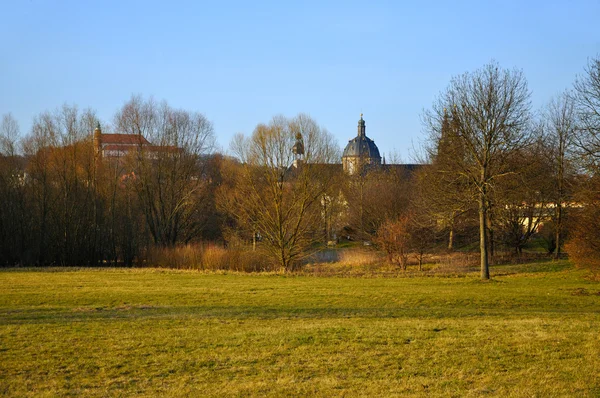 A vista no Dom (Catedral) e um mosteiro em um Frauenberg — Fotografia de Stock