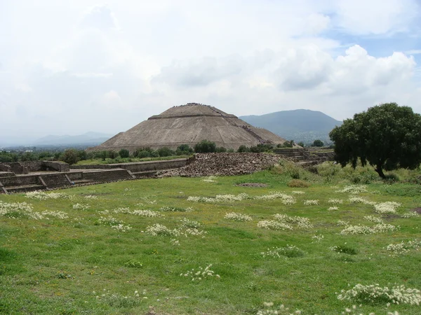 Sonnenpyramide von Teotihuacan — Stockfoto