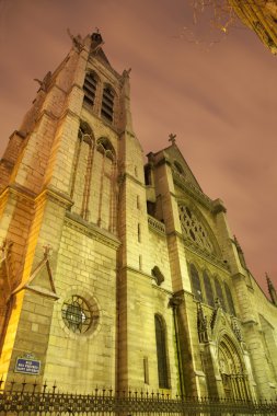 Paris - saint severin Gotik kilise gece