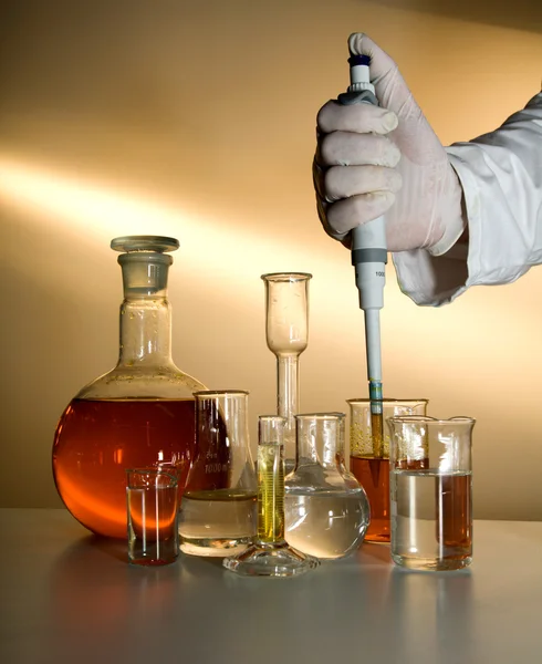 Hands by work in laboratory — Stock Photo, Image
