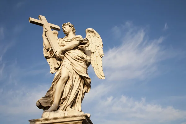 Roma - ángel con la cruz por Ercole Ferrata - Puente de los Ángeles —  Fotos de Stock