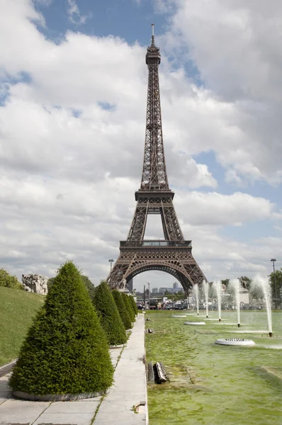 Parijs - eiffel toren formulier trocadero fontein — Stockfoto