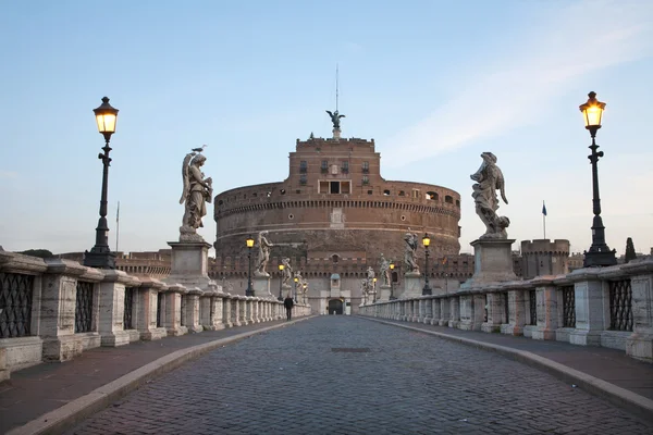 Rzym - anioły most i zamek w rano — Zdjęcie stockowe