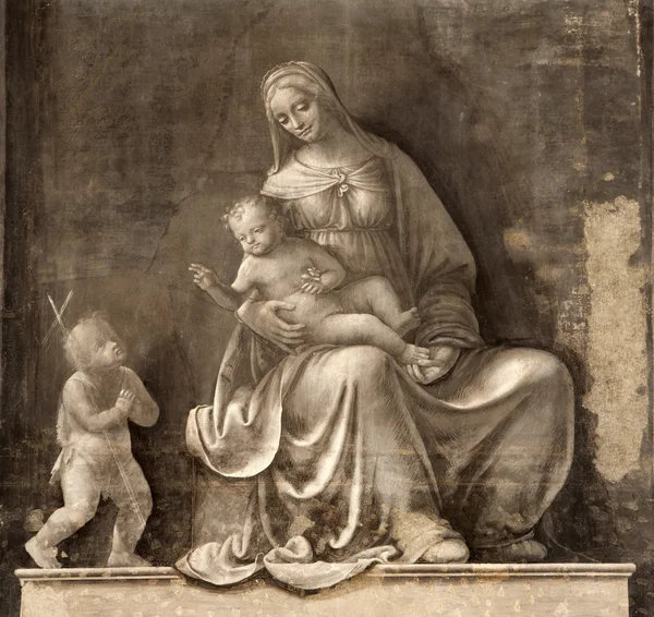 Milán - freska Panny Marie - monochromatický Madonna z kostela San Marco — Stock fotografie