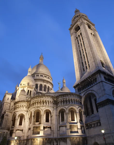 París - Basílica del Sacre Coeur por la noche —  Fotos de Stock