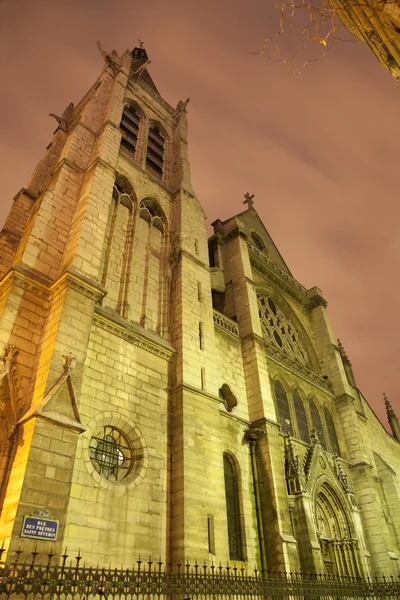 Paris - Saint Severin gotiska kyrkan i natt — Stockfoto