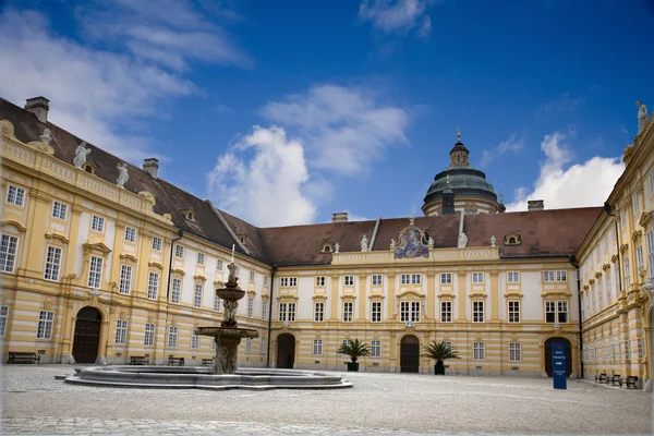 Melk - barocke klosterin aus Österreich — Stockfoto
