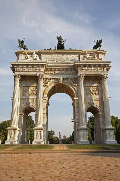Milaan - arco della pace - arch van vrede — Stockfoto