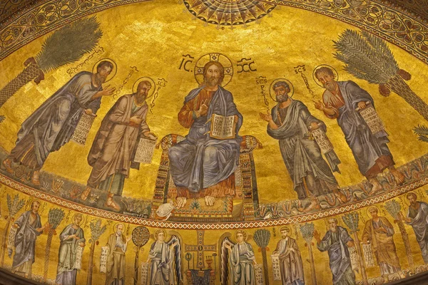 Рим - мозаика Христа Пантократора из апсиды базилики Святого Павла - St. Paolo fuori le mura basilica — стоковое фото