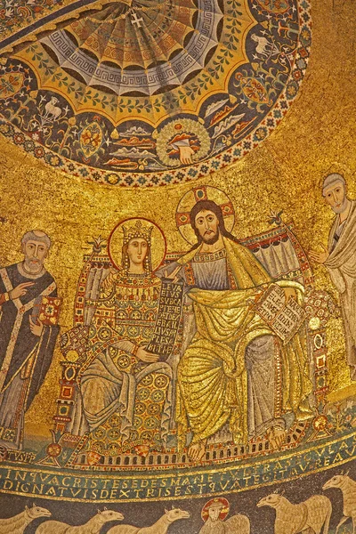 罗马-老 mozaik"童贞女的 corontation" — 图库照片