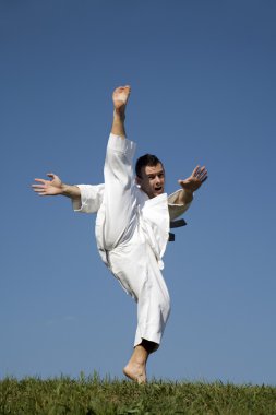 kimono - kata karate eğitimi