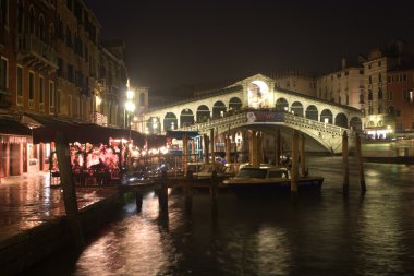 Venedik - ponte rialto, gece